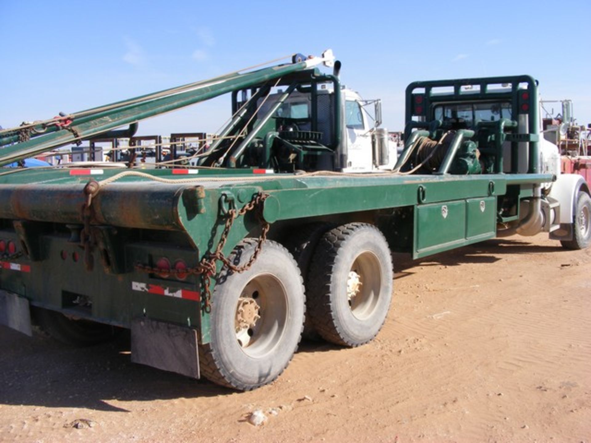 Located in YARD 1 - Midland, TX (6243) (X) 1996 PETERBILT 357 T/A GIN/ POLE TRUCK, VIN- - Image 3 of 8