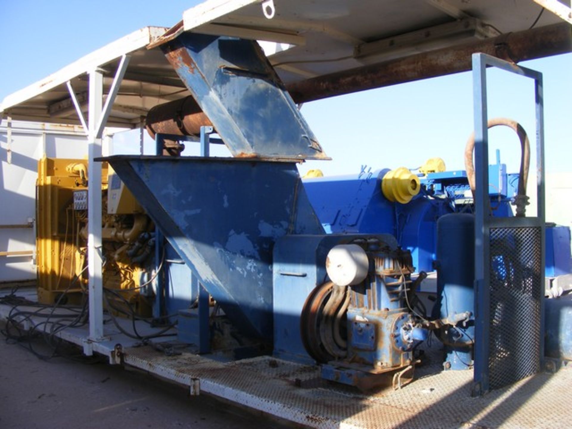 Located in YARD 1 - Midland, TX (2421) NATIONAL SECTIONAL DRIVE COMPOUND P/B CAT D379 DIESEL ENGINE, - Image 6 of 9