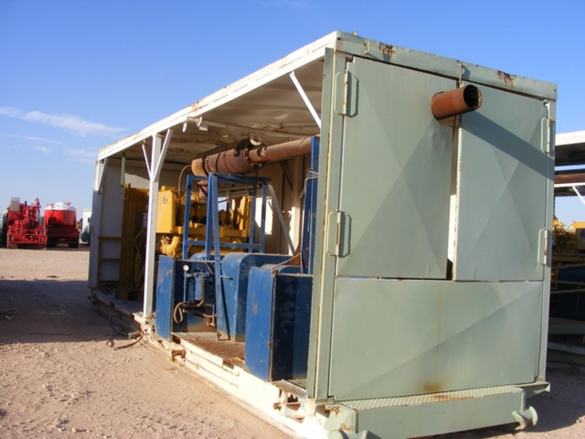 Located in YARD 1 - Midland, TX (2423) NATIONAL SECTIONAL DRIVE COMPOUND P/B CAT D379 DIESEL ENGINE, - Image 7 of 8