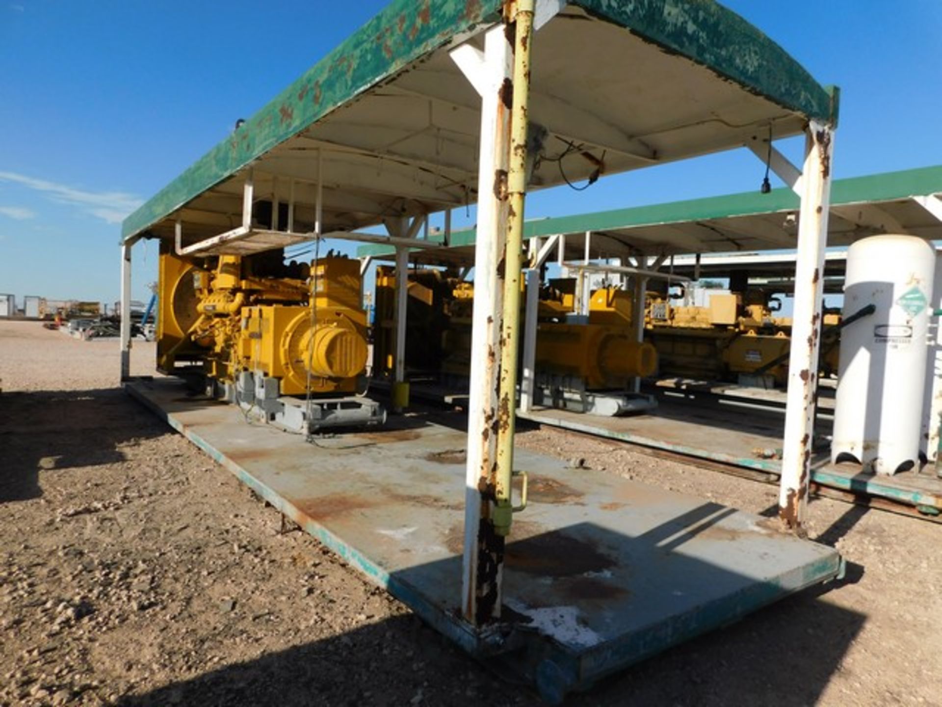 Located in YARD 1 - Midland, TX (2944) GENERAL ELECTRIC 930 KW AC GENERATOR, SN- 8415101, (3) PH, - Image 5 of 7