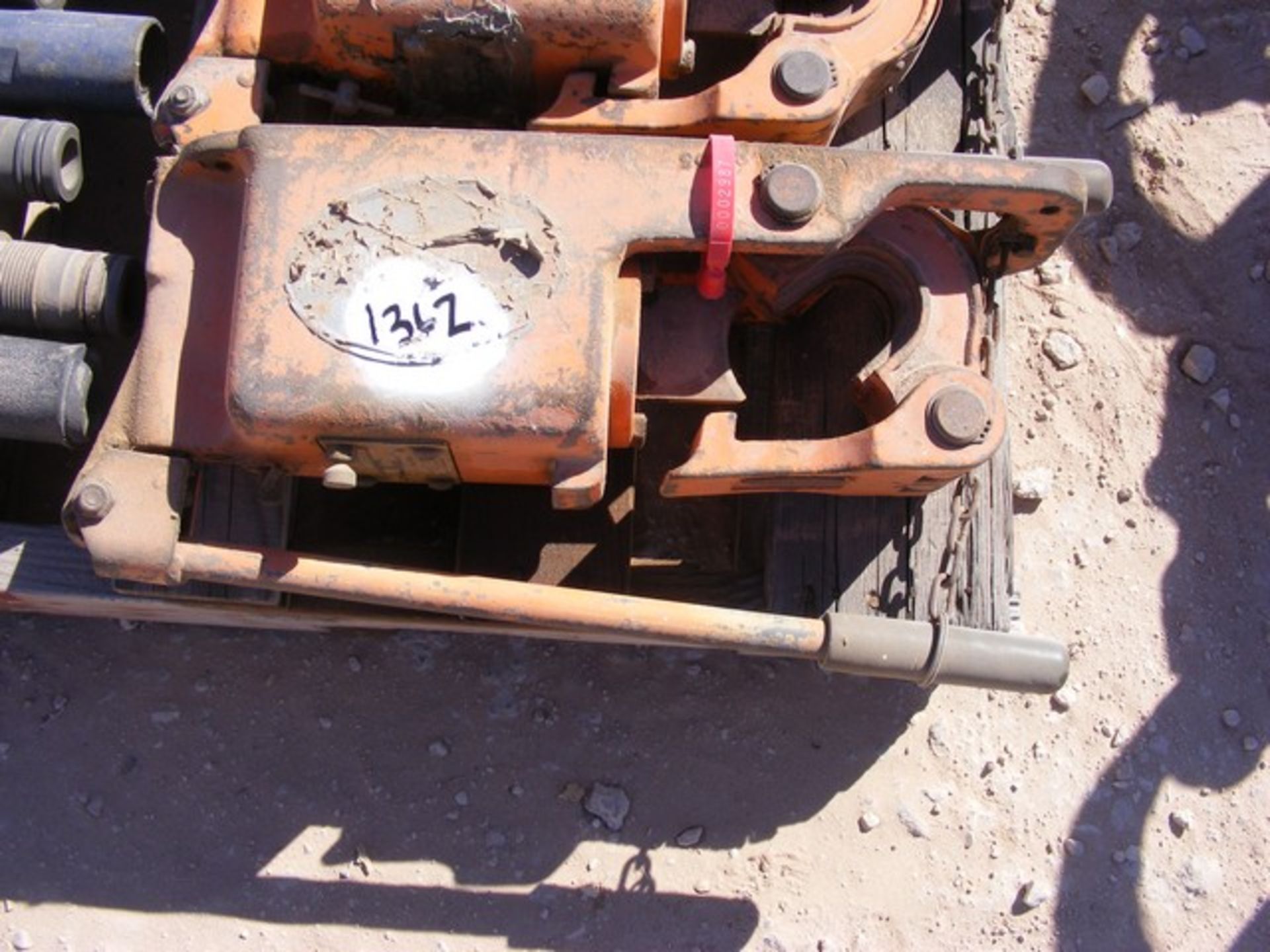 Located in YARD 1 - Midland, TX (2987) HYDRASHEAR C1750 CABLE SHEAR, UP TO 1-3/4"