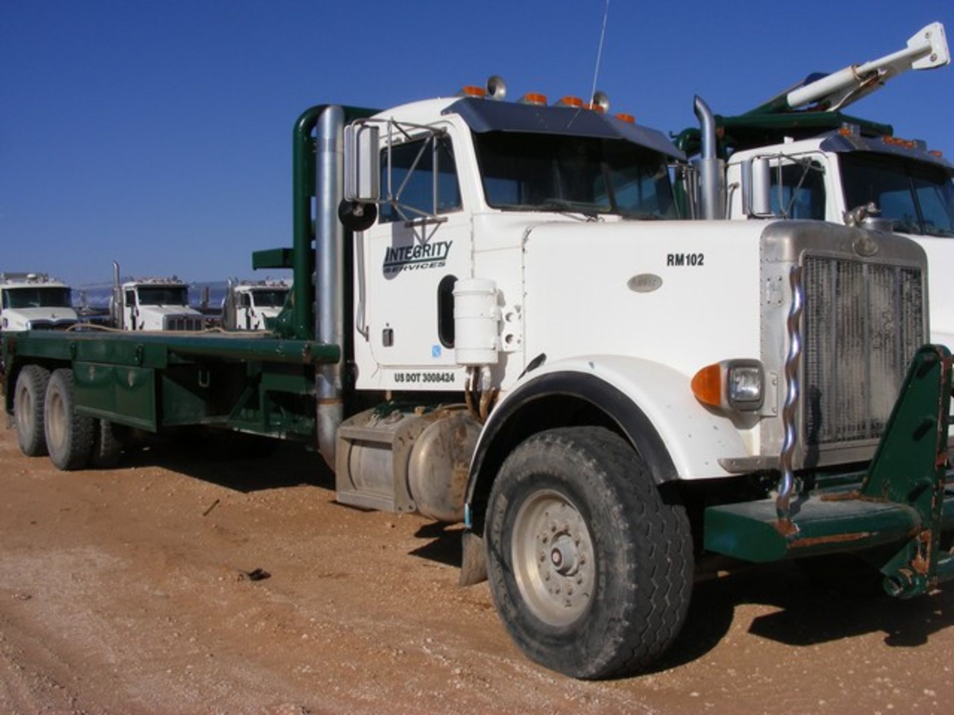 Located in YARD 1 - Midland, TX (6243) (X) 1996 PETERBILT 357 T/A GIN/ POLE TRUCK, VIN- - Image 2 of 8