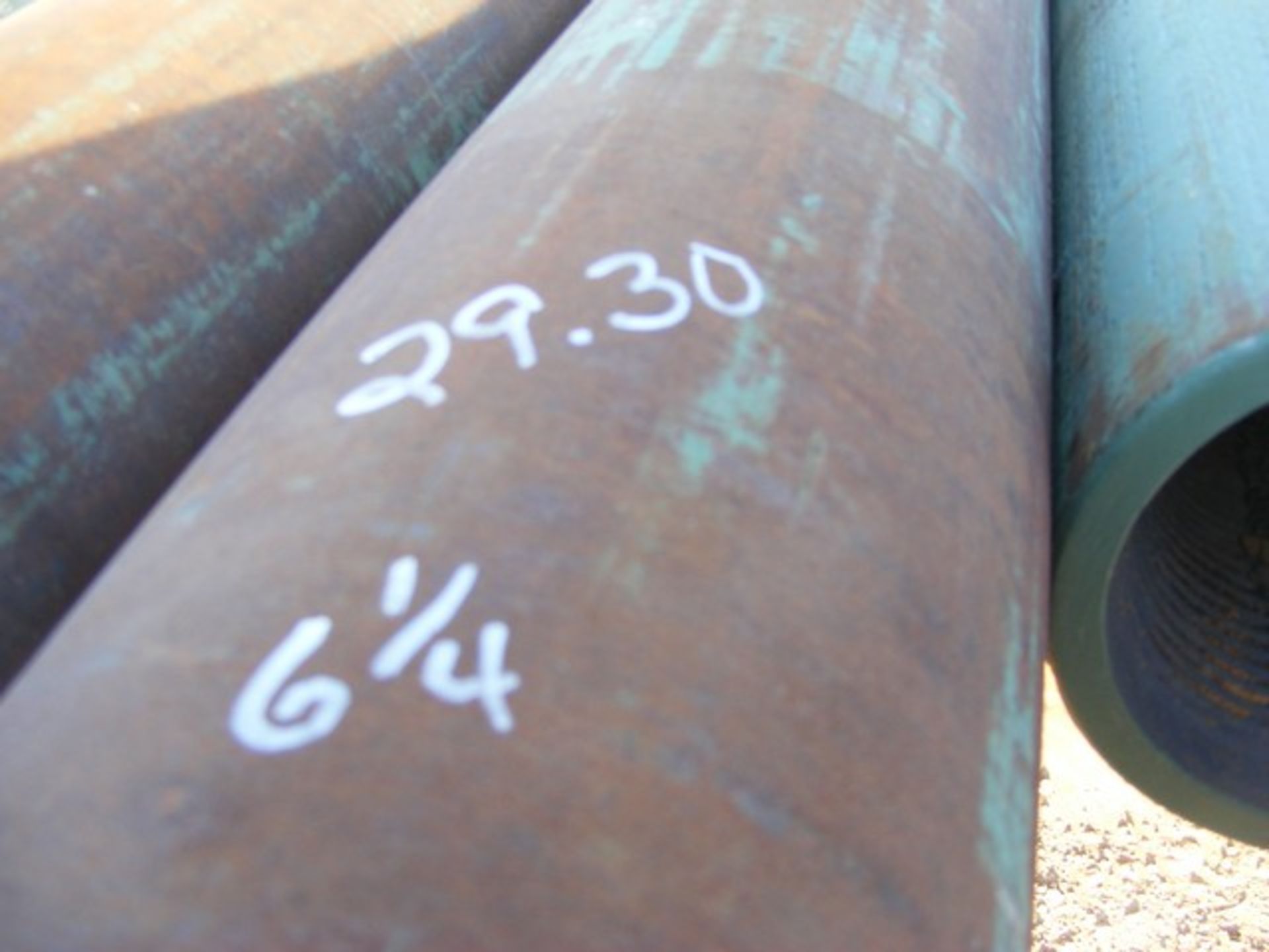 Located in YARD 1 - Midland, TX 6-1/4"OD X 2-3/4"ID X 29.30'L DRILL COLLAR, W/ 4-1/2" XH CONNS