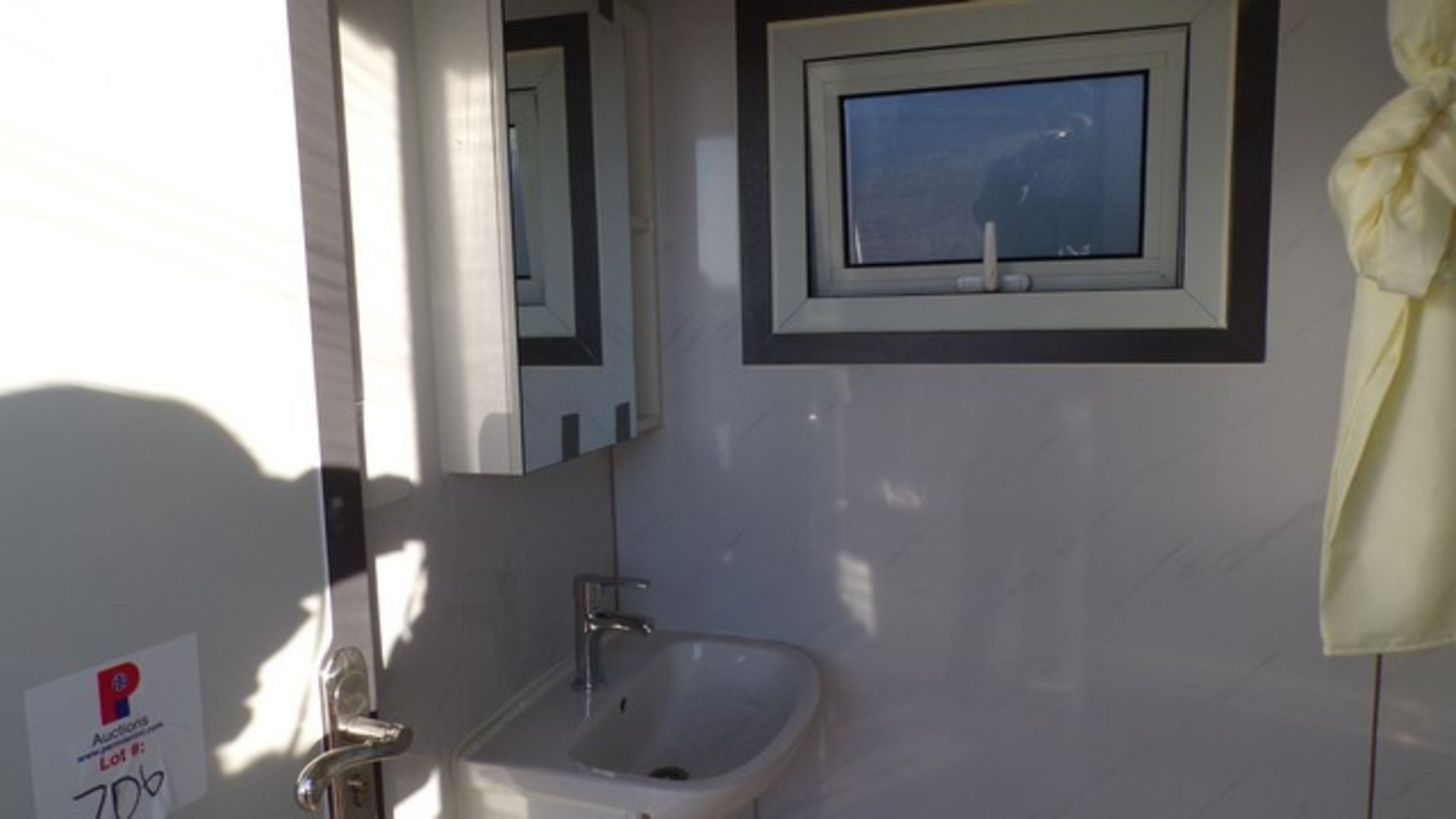 Located in YARD 1 - Midland, TX PORTABLE BATHROOM W/ SHOWER, TOILET, LABORATORY & MEDICINE, - Image 3 of 5