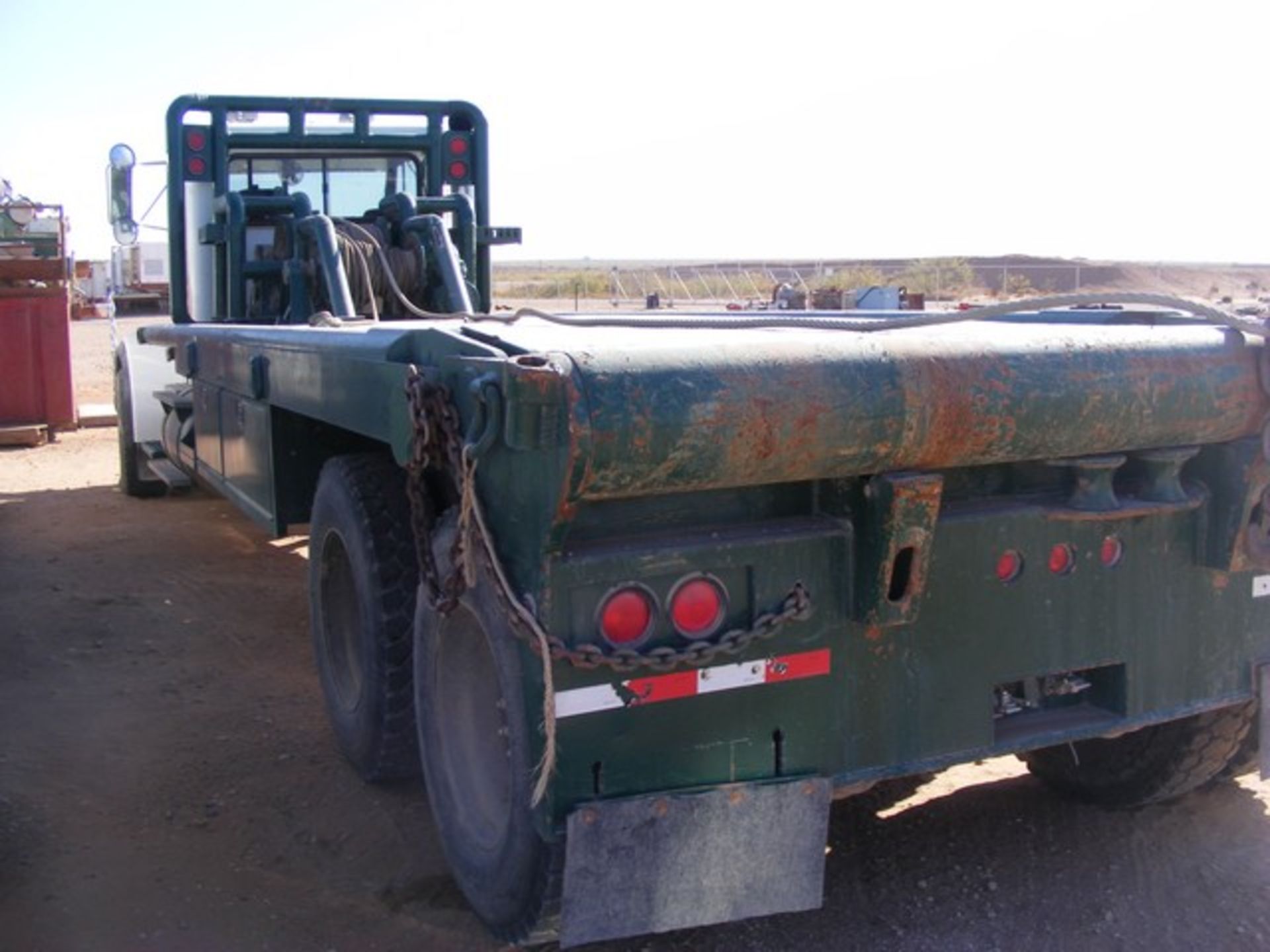 Located in YARD 1 - Midland, TX (6243) (X) 1996 PETERBILT 357 T/A GIN/ POLE TRUCK, VIN- - Image 4 of 8