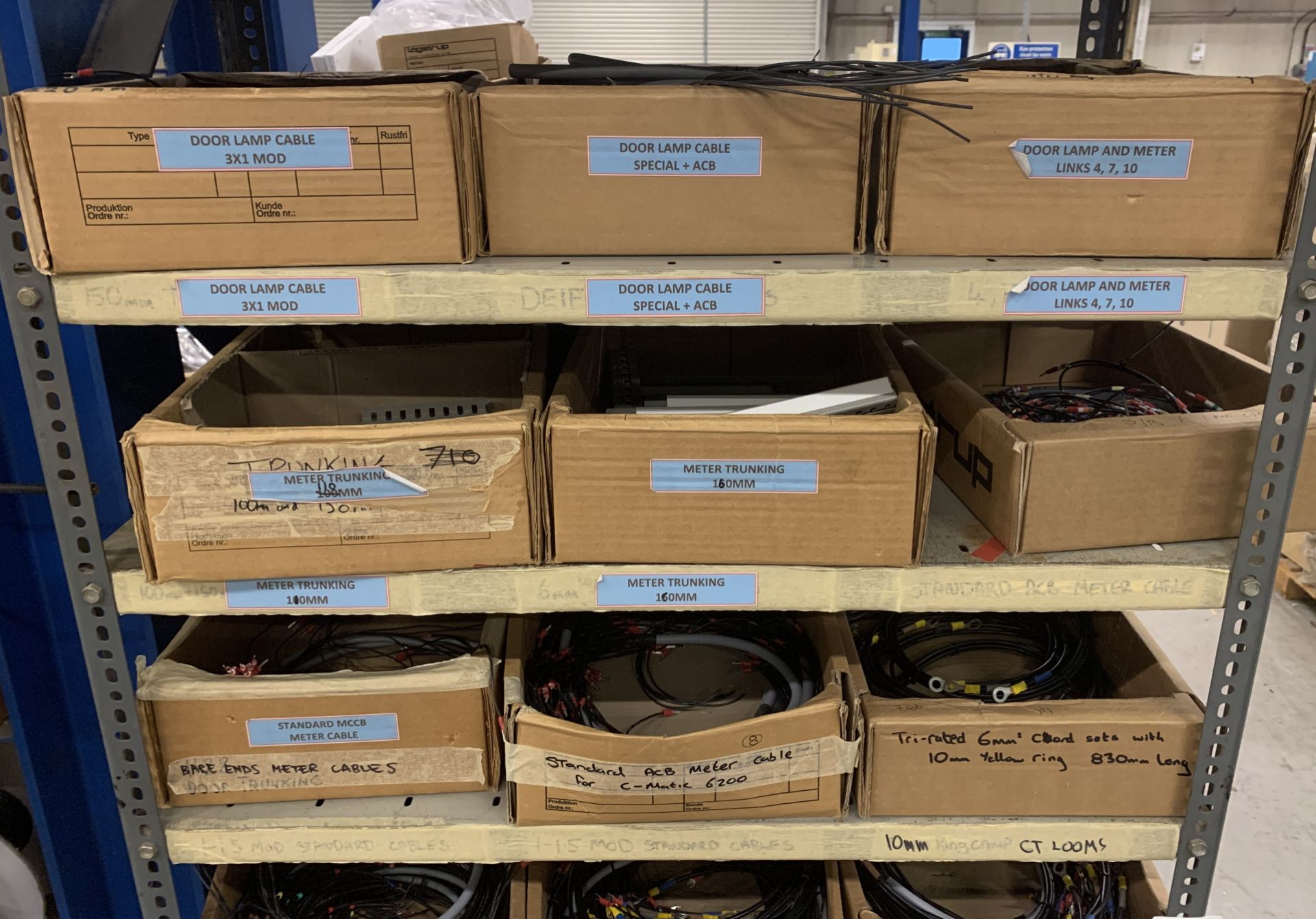 Contents of Metal Shelving Unit To Include Mix of Cut & Crimped Cables, DIN Rail Cut To Various - Image 2 of 3