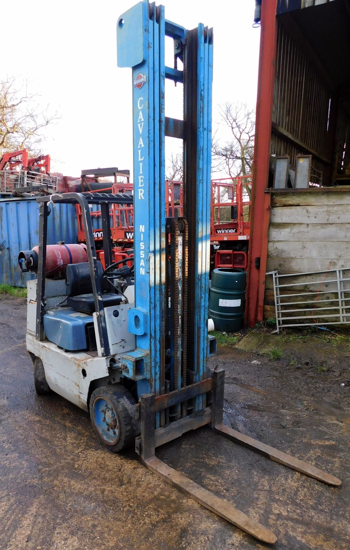 Nissan CPF02 Forklift with Extra High 7m Triple Extension Mast LPG Forklift 2,000kg (Gas Bottle - Image 2 of 11