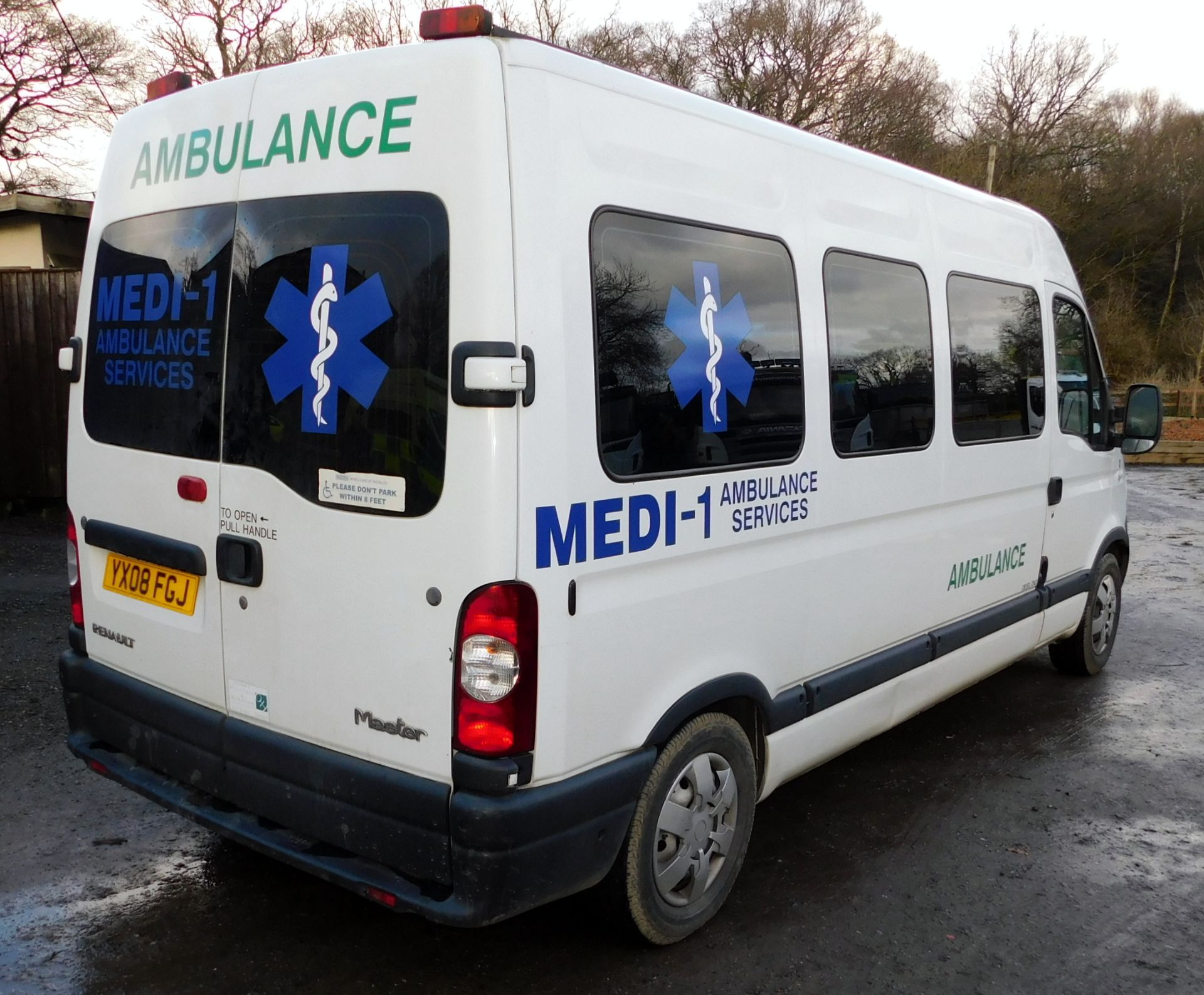 Renault Master LWB, LM35dCi 100 Medium Roof MPV, Registration YX08 FGJ. First Registered 14th - Image 4 of 21