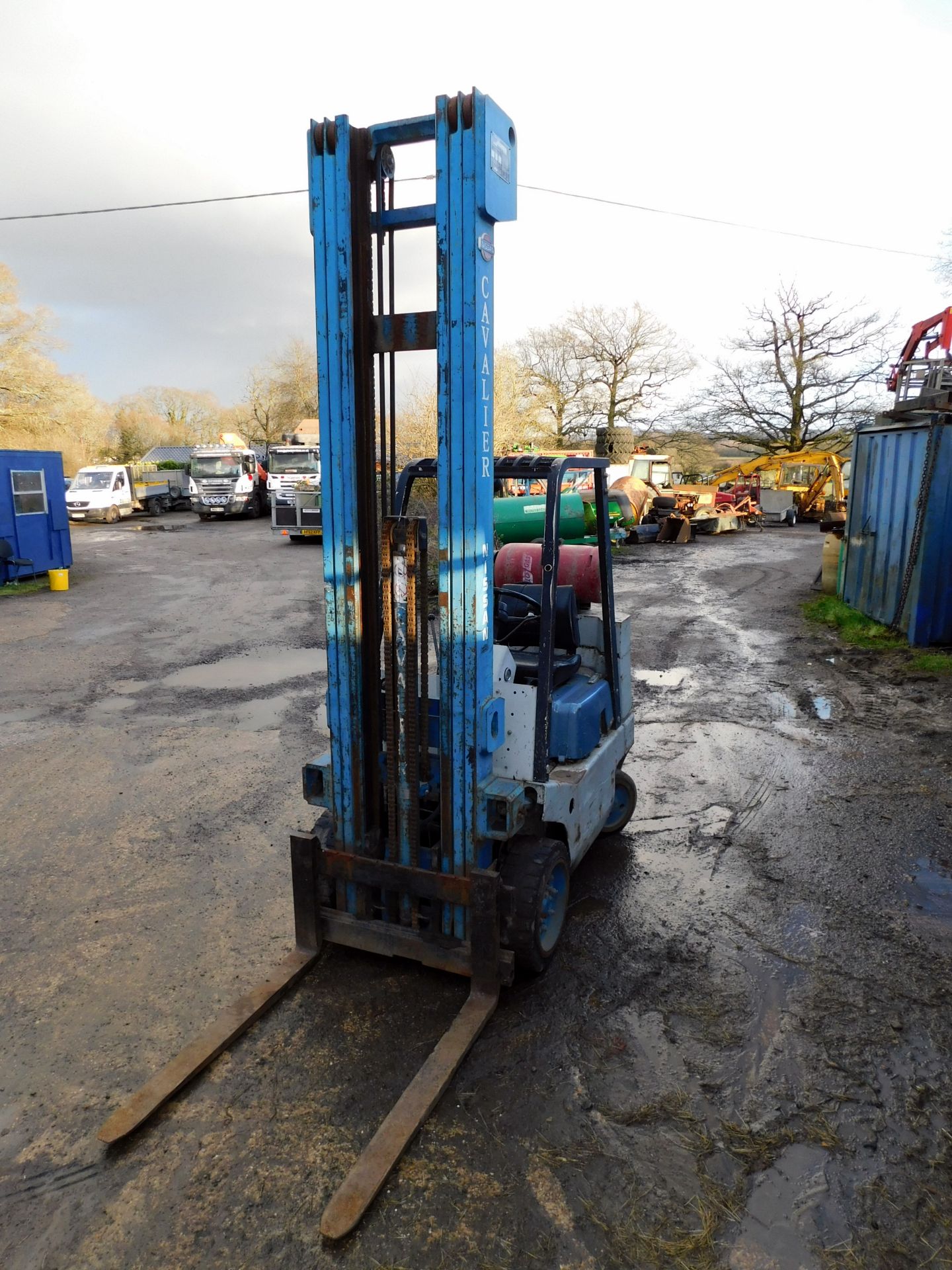 Nissan CPF02 Forklift with Extra High 7m Triple Extension Mast LPG Forklift 2,000kg (Gas Bottle - Image 3 of 11