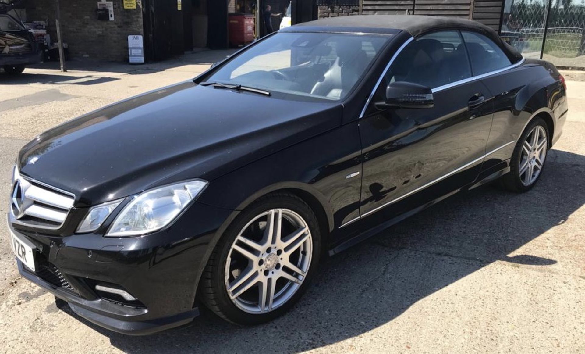 Mercedes Benz E Class Cabriolet, E350 Cdi Blueefficiency Sport 2dr Auto, Registration LN11 VZR, - Image 2 of 13