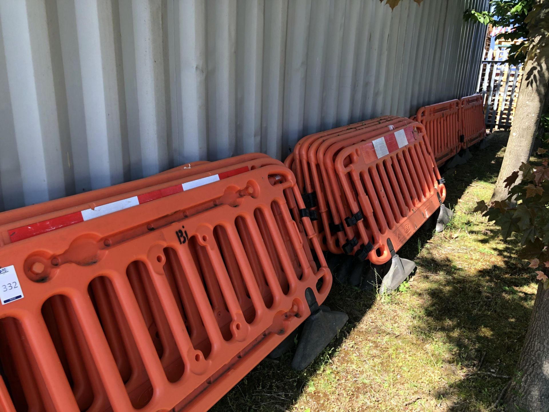 20 Plastic Pedestrian Barriers (Located Northampton – See General Notes for Details) - Image 2 of 2