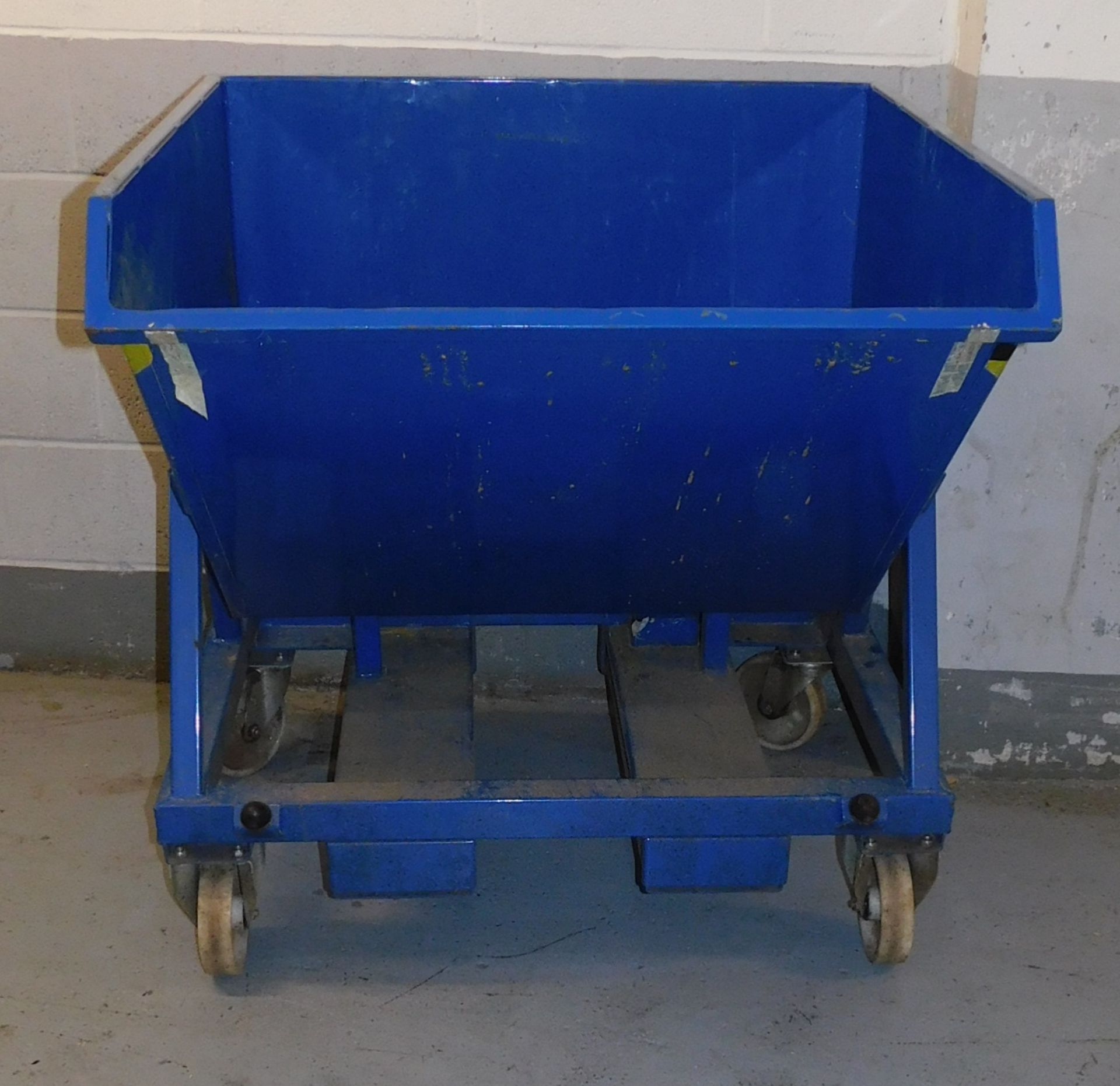 Mobile Fork Mountable Tipping Skip, Model No; LT0450B (2018) (Located Stockport – See General - Image 2 of 4