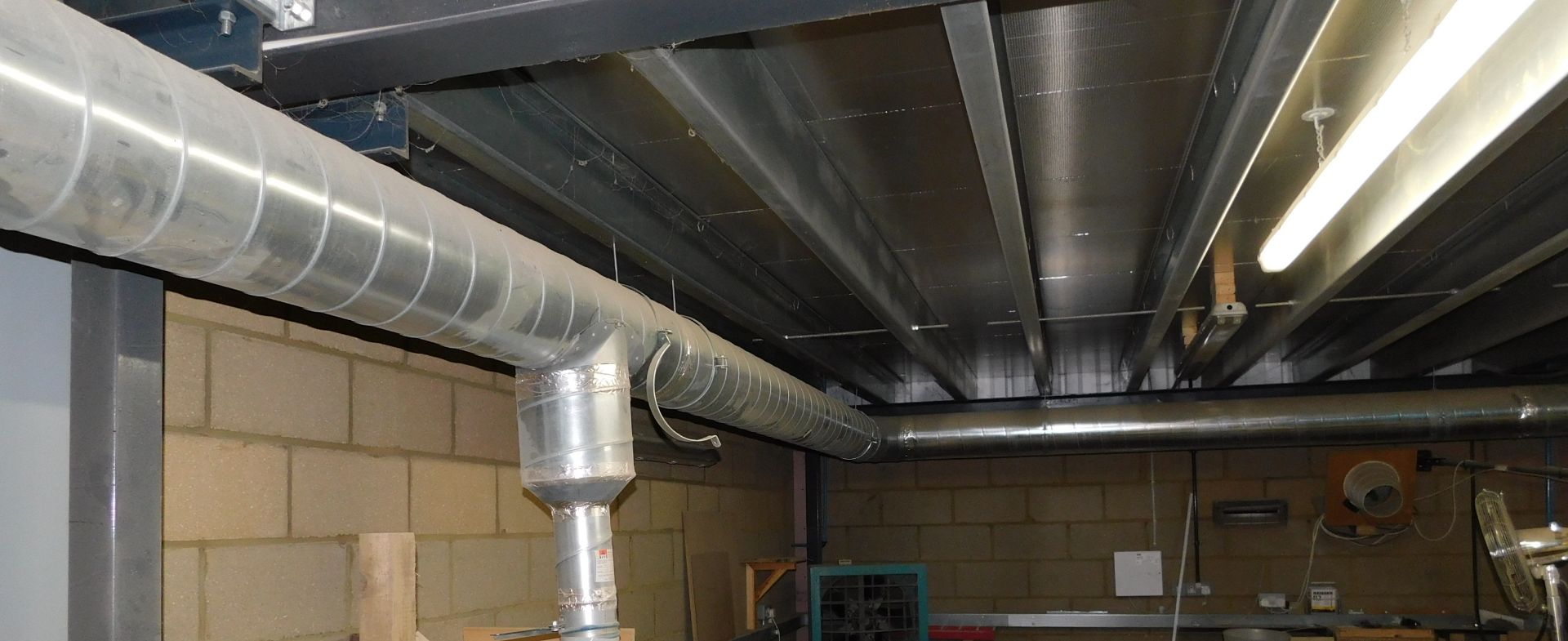 3 Bag Dust Extractor & Quantity of Ducting (Located Huntingdon, See General Notes for More Details) - Image 3 of 5