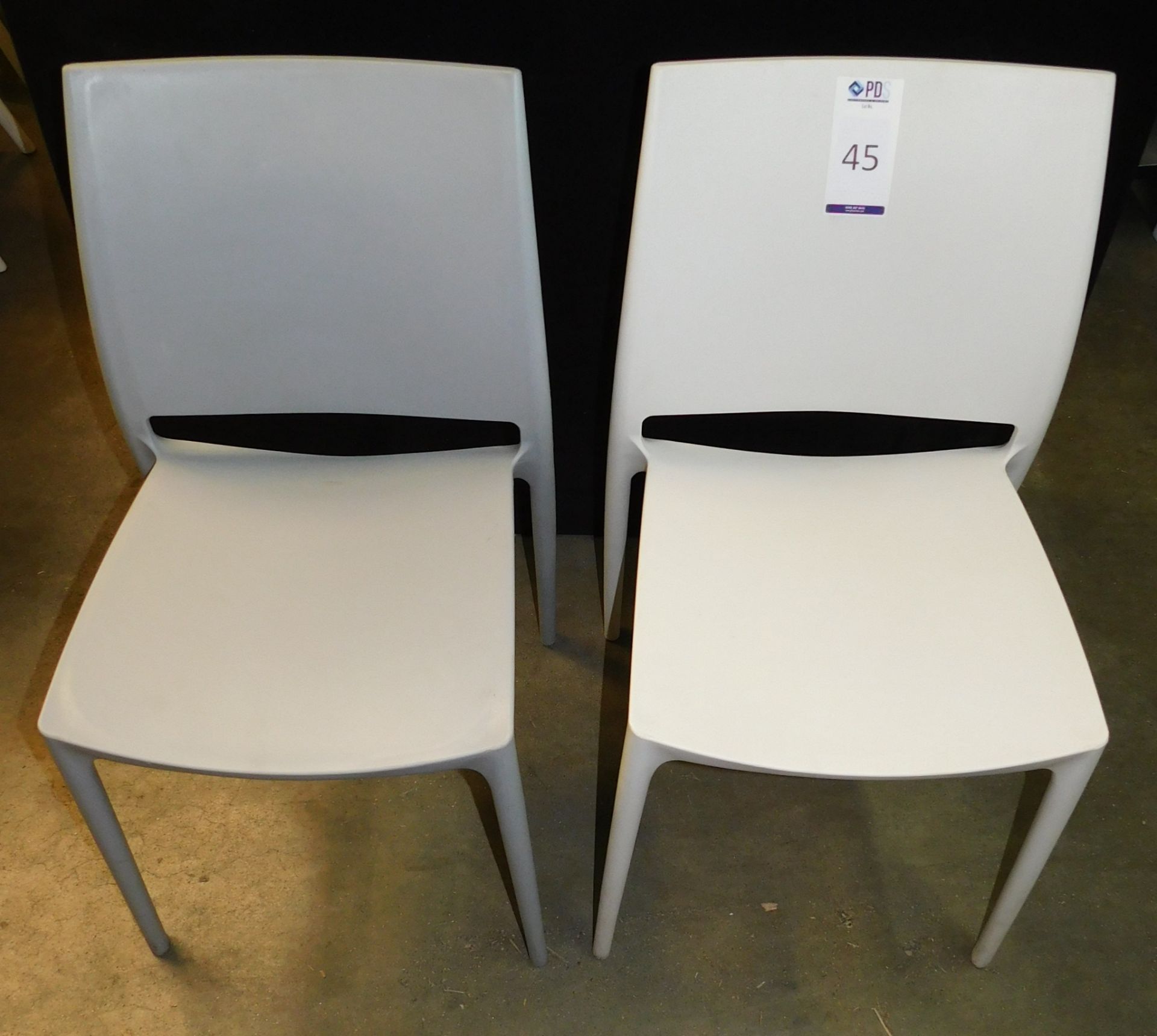 860 Stax Chairs, Mixed Colours (Located Huntingdon, See General Notes for More Details)