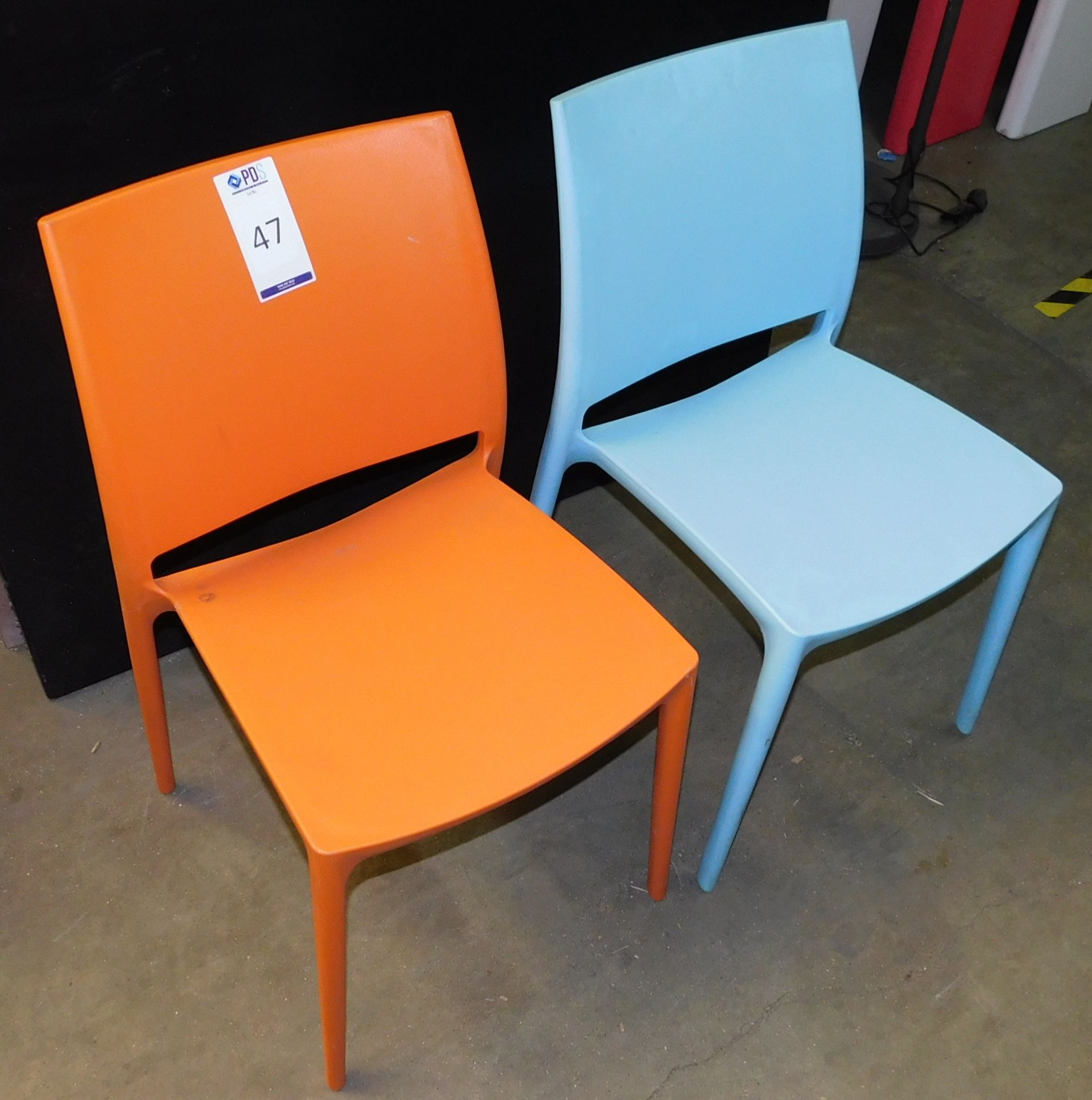 270 Stax Chairs, (160 Orange & 110 Blue) (Located Huntingdon, See General Notes for More Details) - Image 2 of 4