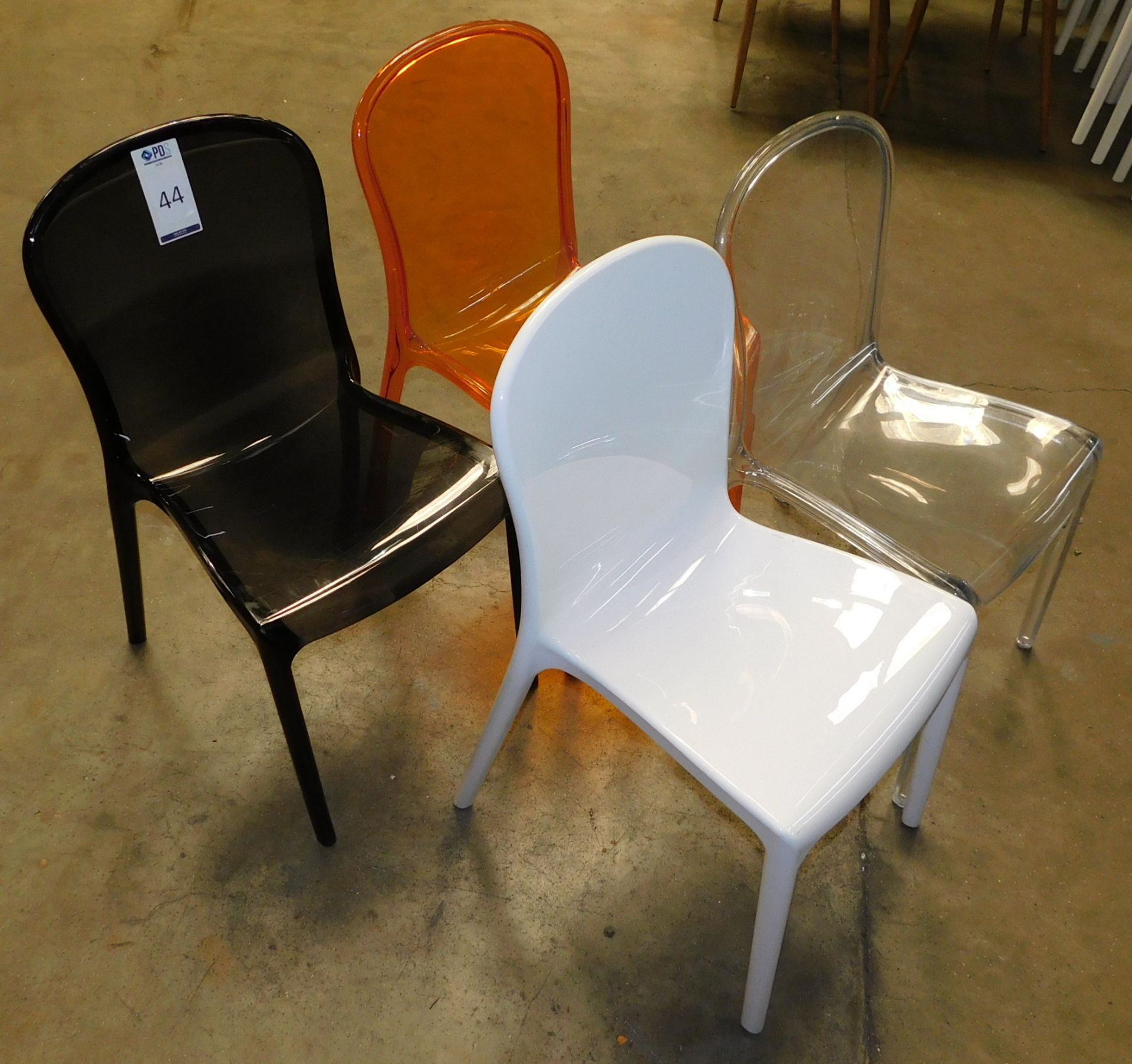 230 Victoria Chairs, Mixed Colours (Located Huntingdon, See General Notes for More Details) - Image 2 of 4