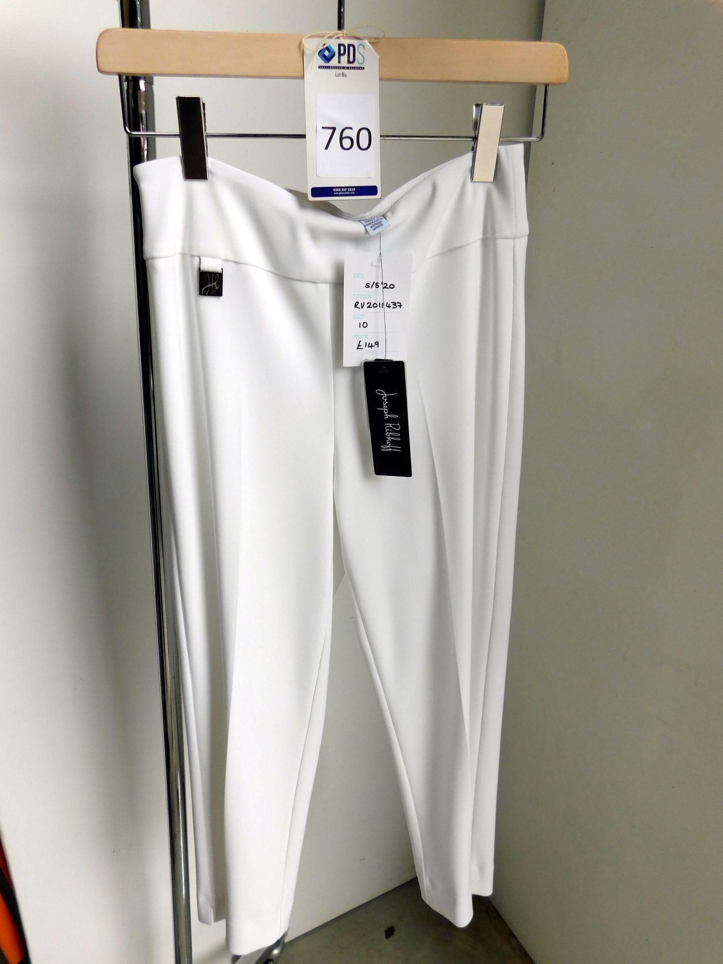 Joseph Ribkoff Cropped Trousers, Style: 202441, Shade: Vanilla, Size 10 (Located Brentwood, See