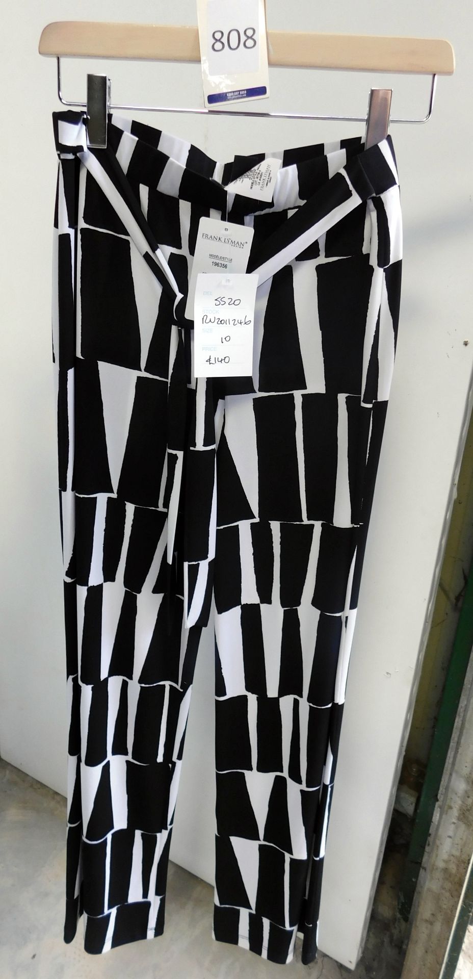 Frank Lyman Trousers, Style: 196356, Shade: Black and White, Size 10(Located Brentwood, See