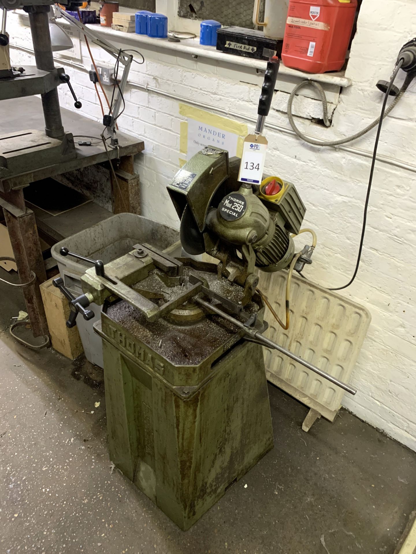 Thomas Model 250 Special Cut Off Saw (Located Bethnal Green – Please see General Notes for More
