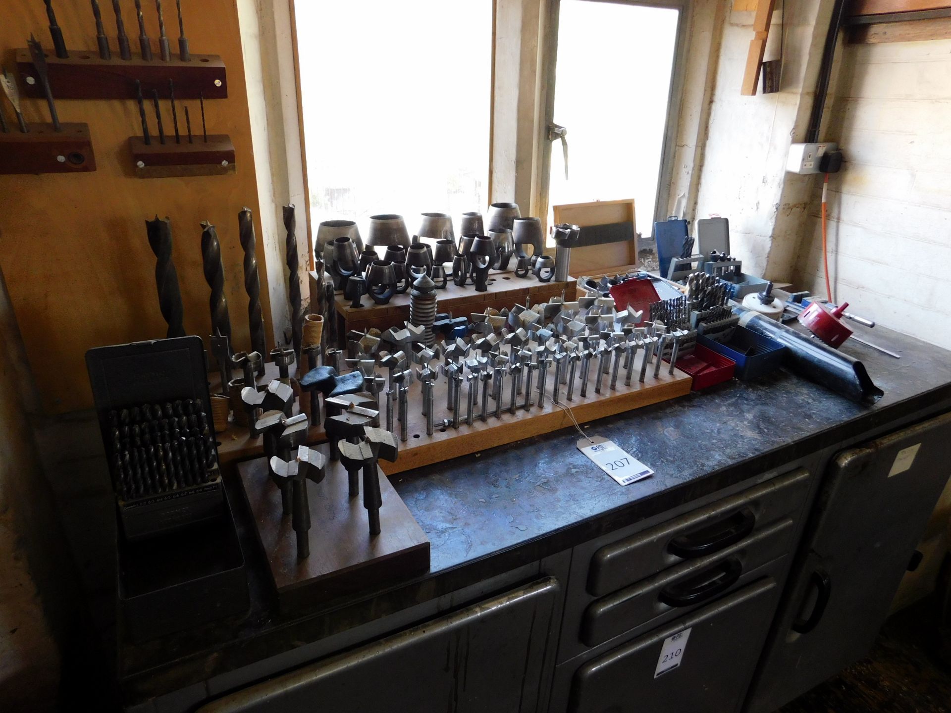 Quantity of Router Hole Punch & Assorted Drill Bits (Located Bethnal Green – Please see General