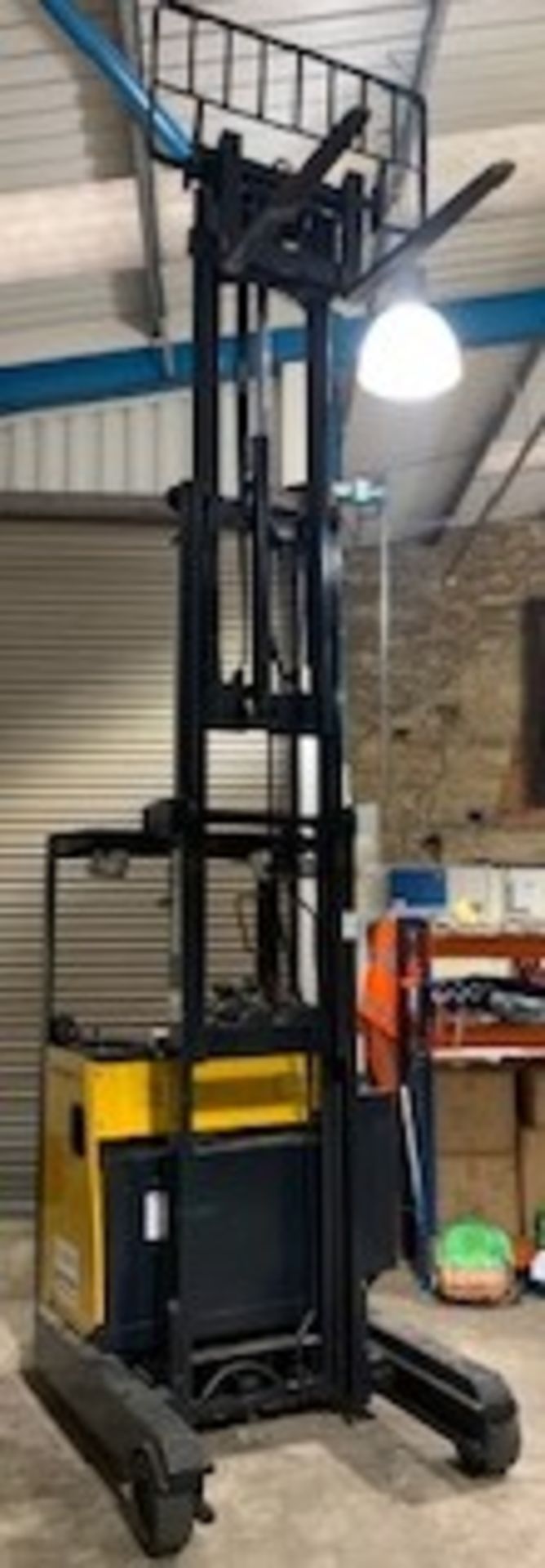 Doosan BR16JW reach truck serial number C8-01070 (2006) (Located Towcester, See General Notes for - Image 5 of 6