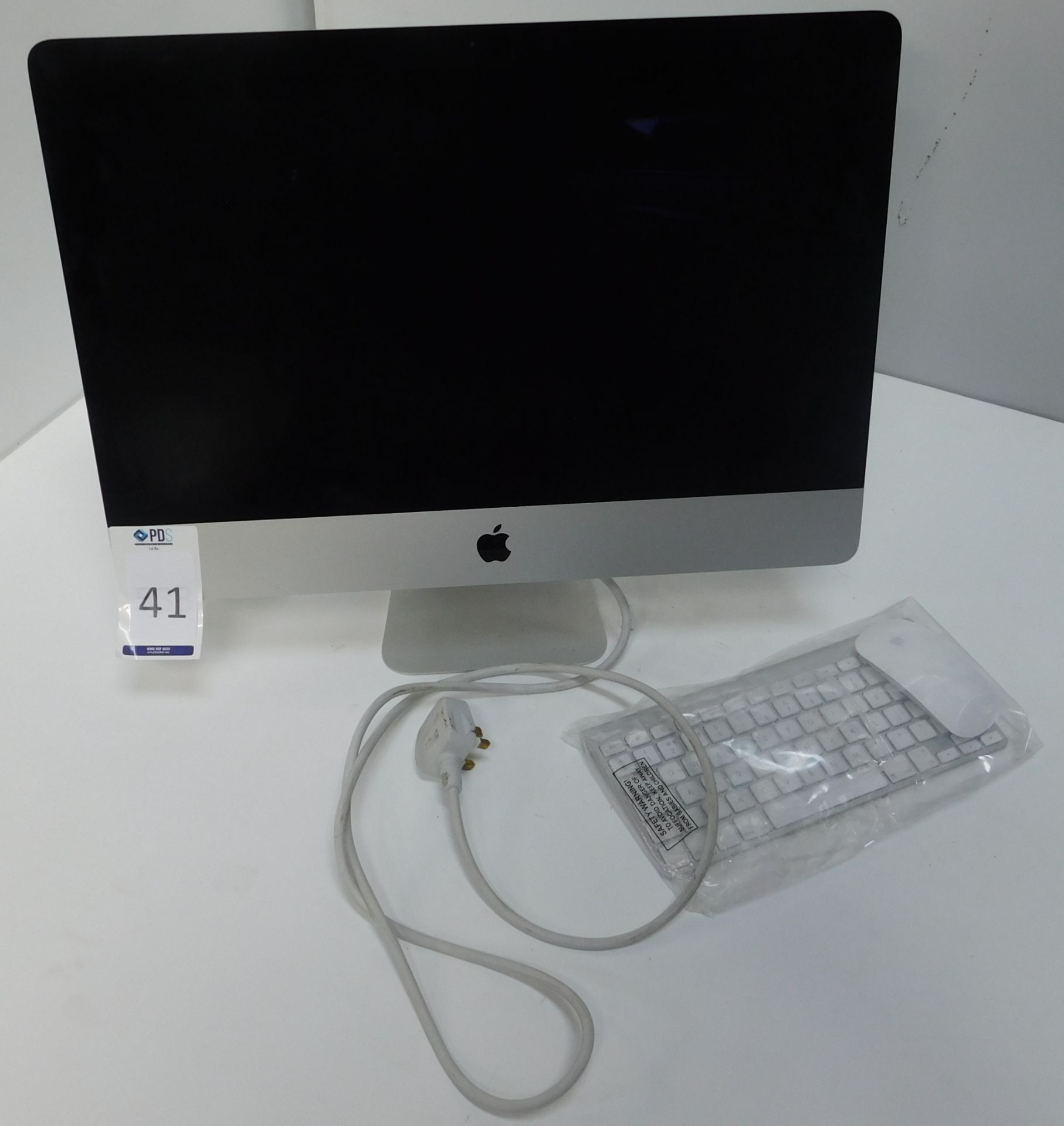 Apple iMac, 21.5 Inch Display, 1.6GHz, Core i5 (2015), Serial Number: C025Q4X4GF1J (Located