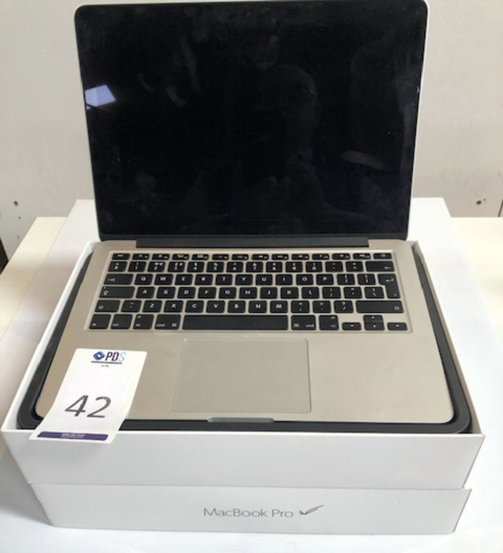 Apple MacBook Pro, 13 Inch Display, 2.7GHz, Core i5, 8GB/128GB (2015), Serial Number: