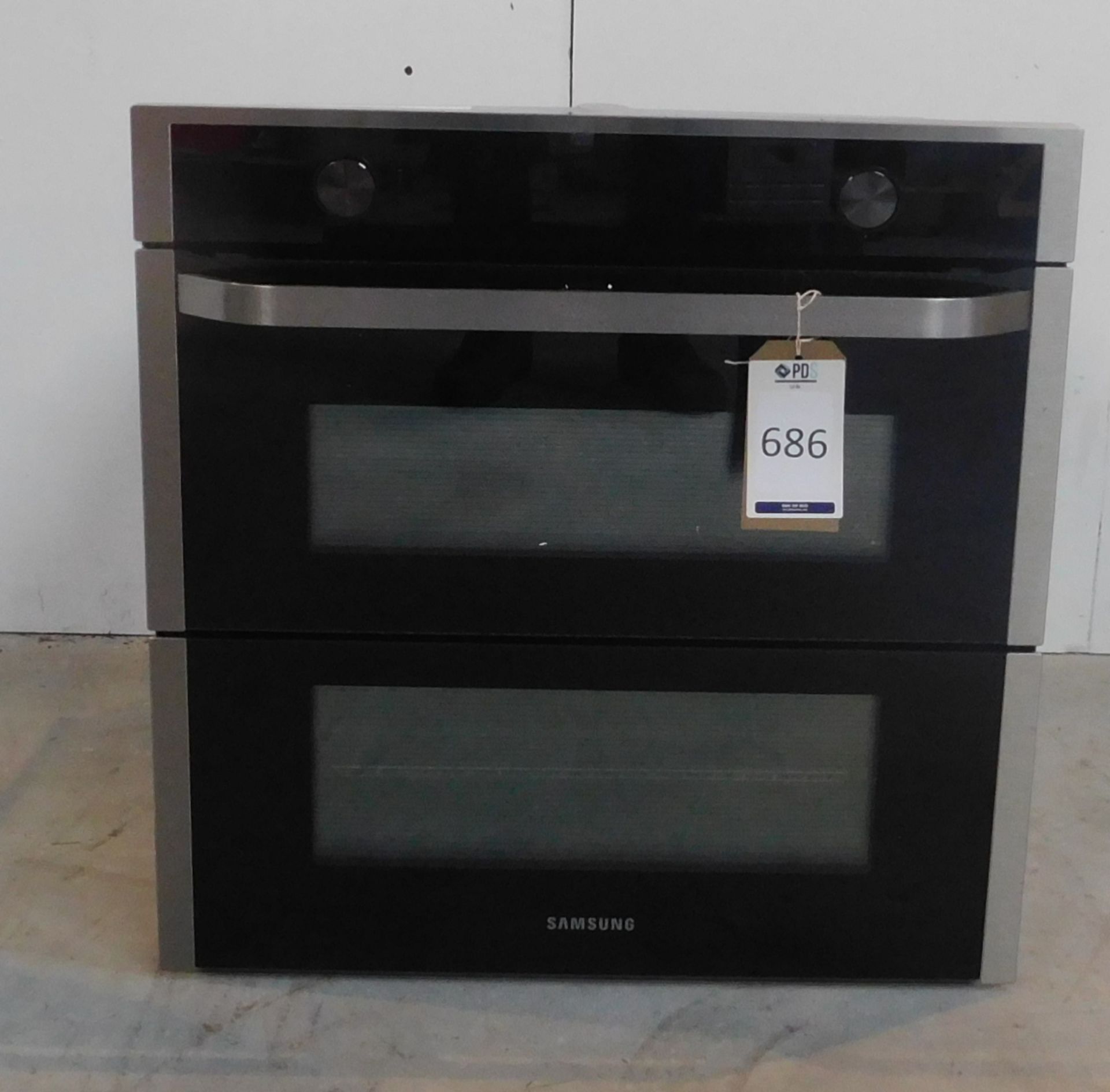 Samsung Dual Cook Single Electric Oven (ex-display) (Located Brentwood, See General Notes for More