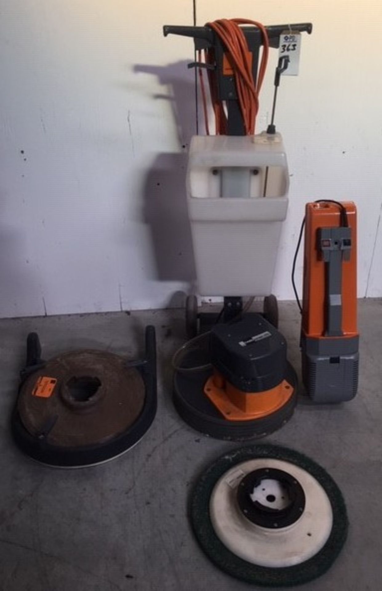 Taski Ranger 200 Wet/ Dry Floor Scrubber/ Polisher with Suction Unit (Located Brentwood, See General