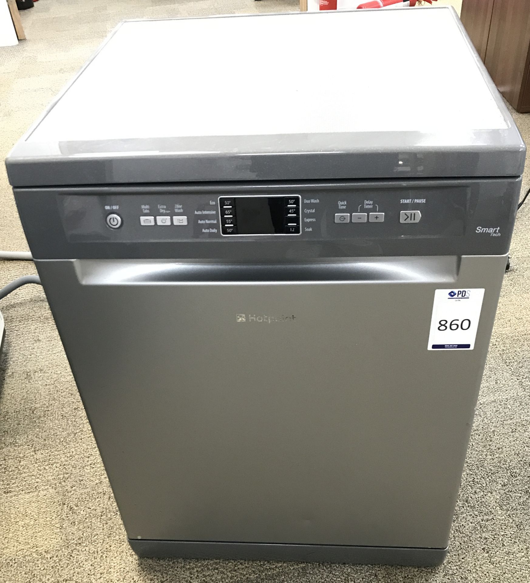 Hotpoint Smart Tech Dishwasher (Located Brentwood - See General Notes for More Details)