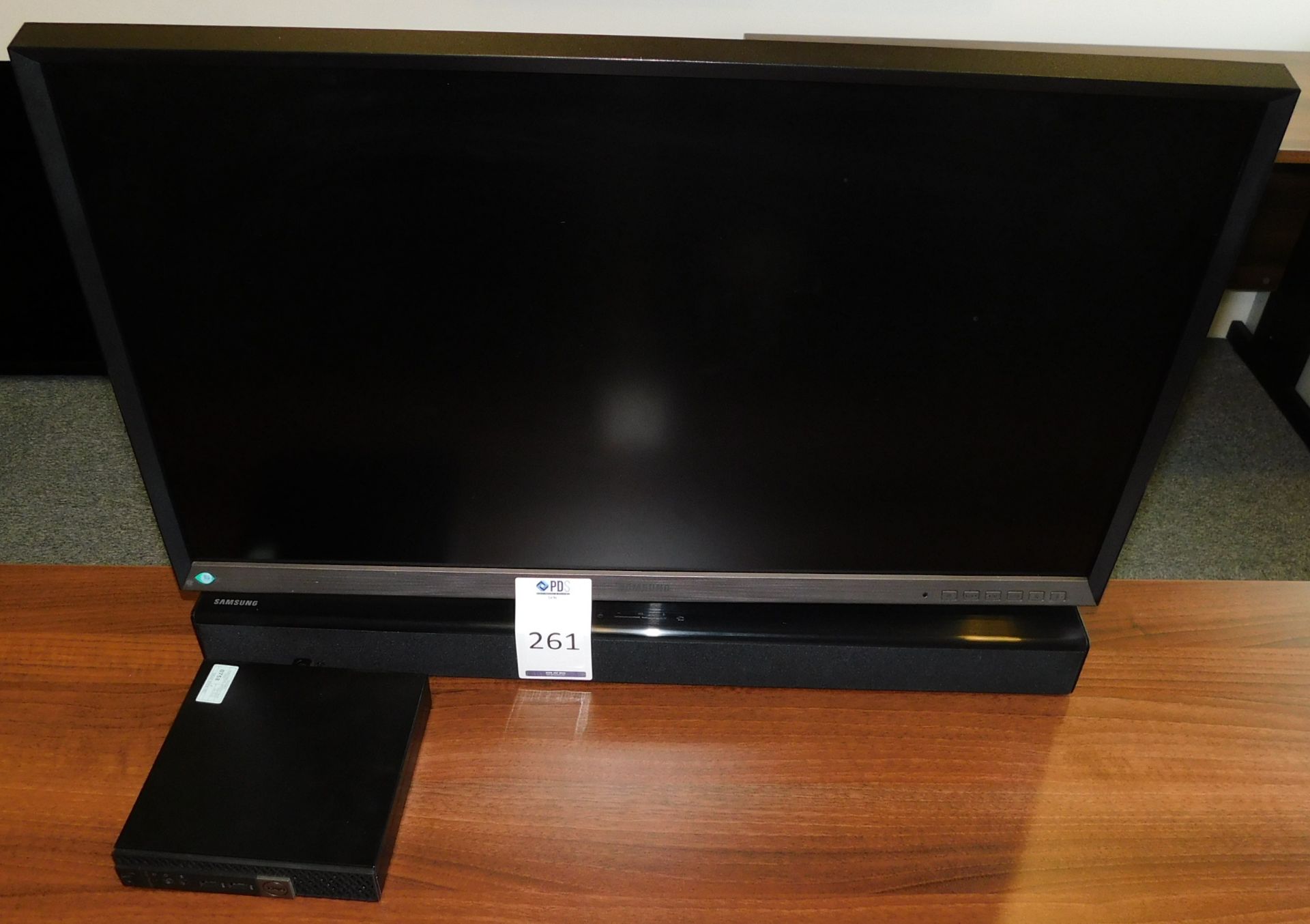 Media Suite Comprising: Samsung S32D850T 32in Colour Display Unit, Serial Number 0LMTHTPH700079H