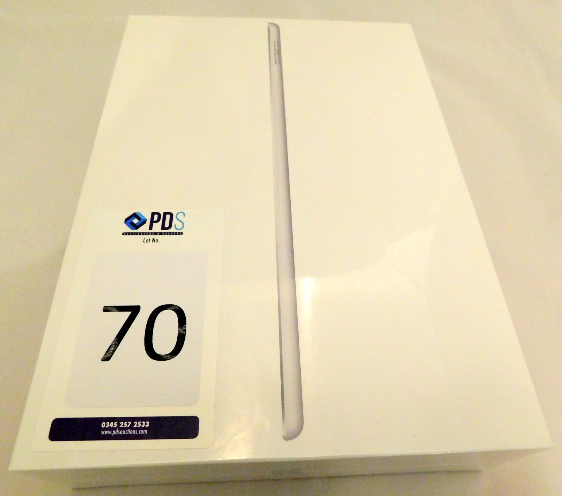 Apple A2197 iPad, 7th Gen, 32GB, Silver, Serial Number: DMPC8118MF3N, (New in Sealed Box) (Located