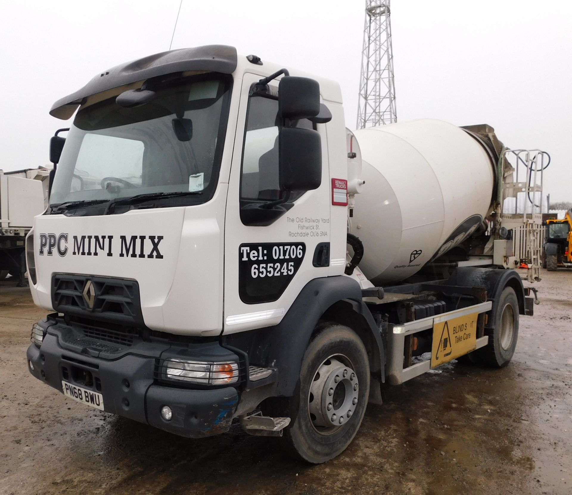 Renault D 18 High 4x2 R250 Mini Mixer, Auto, Registration PN68 BWU, Odometer Reading 43,369 km, - Image 3 of 17