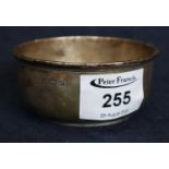 Small silver straight sided sugar bowl, Birmingham hallmarks, 2.7 troy ozs approx. (B.P. 24% incl.