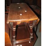 Small early 20th Century oak drop leaf table. (B.P. 24% incl. VAT)