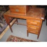 Early 20th Century oak single pedestal desk. (B.P. 24% incl. VAT)