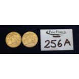 Two Victorian gold half sovereigns 1900 and 1901. 7.9g approx. (2) (B.P. 21% + VAT)