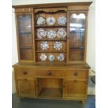 Late 19th Century oak two stage cabinet back dog kennel dresser. (B.P. 21% + VAT) Dimensions: 162