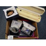 Box of assorted costume jewellery, various and assorted, some in cases. (B.P. 21% + VAT)