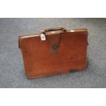 Traditional vintage leather briefcase. (B.P. 21% + VAT)
