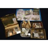 A box containing a large quantity of GB and foreign coinage, various, tokens, together with assorted