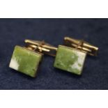 9ct gold and green onyx cufflinks. (B.P. 21% + VAT)