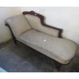 Edwardian walnut framed upholstered chaise longue. (B.P. 21% + VAT)