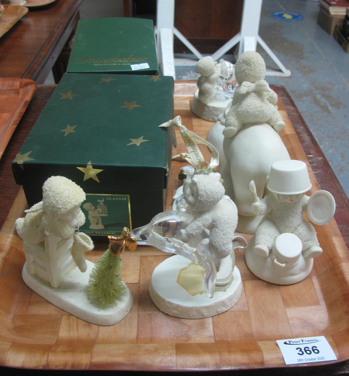 Tray of various Snow babies figurines. (B.P. 21% + VAT)