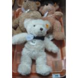 Three modern Steiff teddy bears, Victor Fynn and Elmar. (3) (B.P. 21% + VAT)