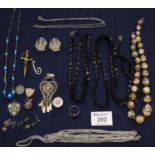Bag of assorted costume jewellery to include; Venetian glass beads, French jet etc. (B.P. 21% + VAT)