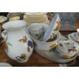 Tray of Royal Worcester Evesham design items to include; tureens, oval dish, baluster jug etc. (B.P.