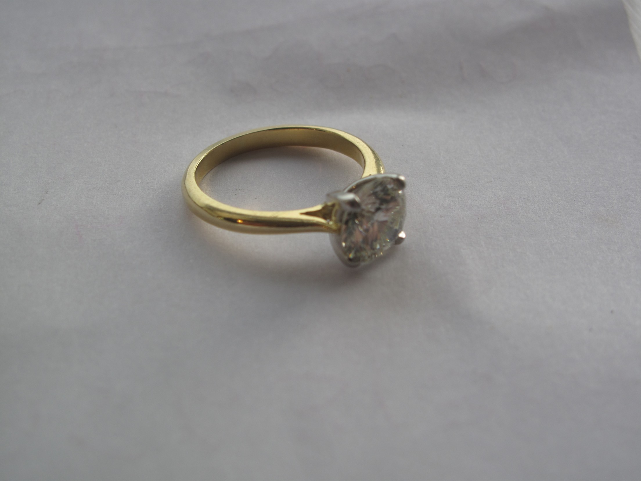 18CT GOLD 2.50CT DIAMOND SOLITAIRE RING. The brilliant cut diamond in four claw setting. Together - Image 14 of 16