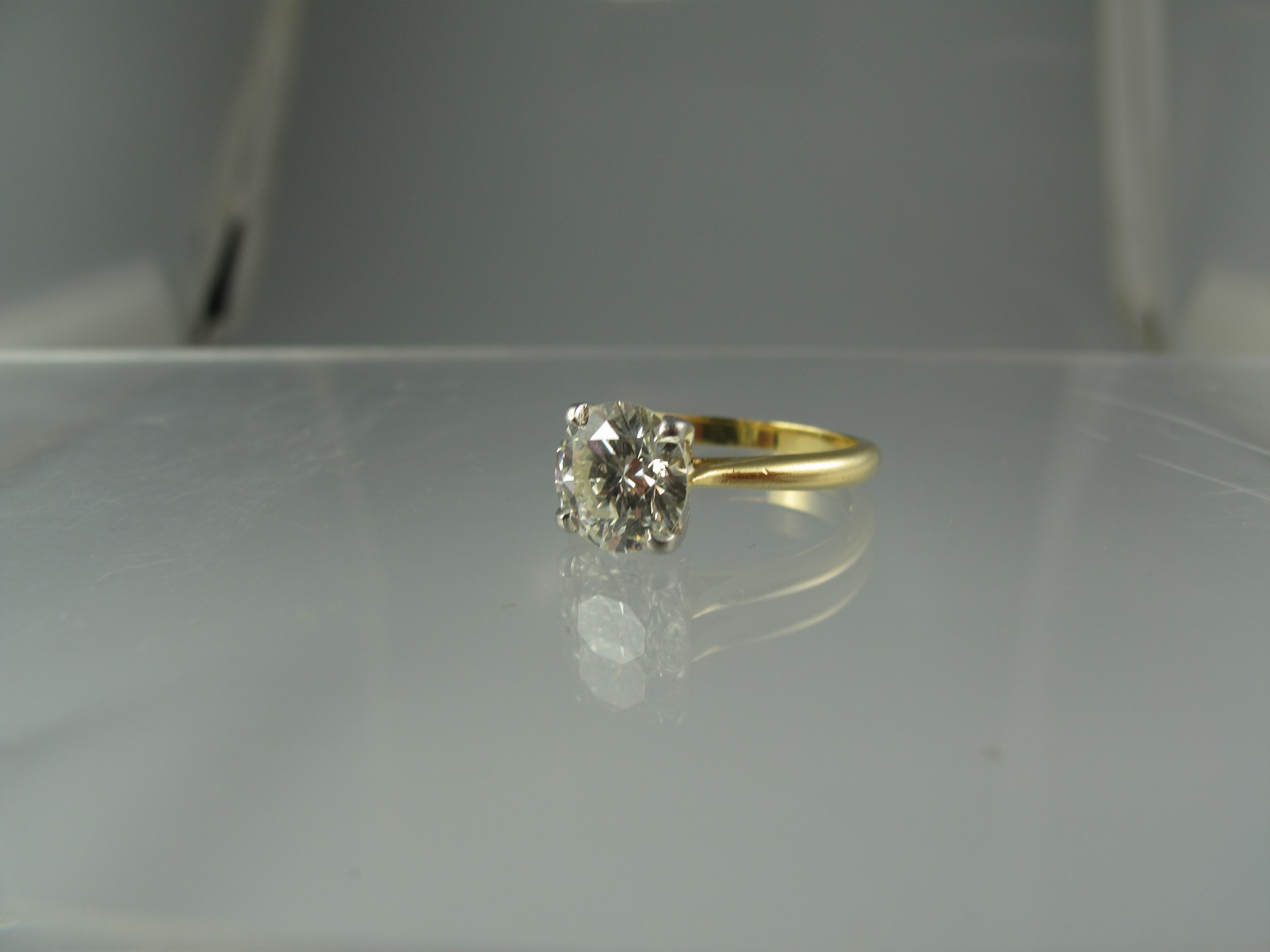 18CT GOLD 2.50CT DIAMOND SOLITAIRE RING. The brilliant cut diamond in four claw setting. Together - Image 11 of 16