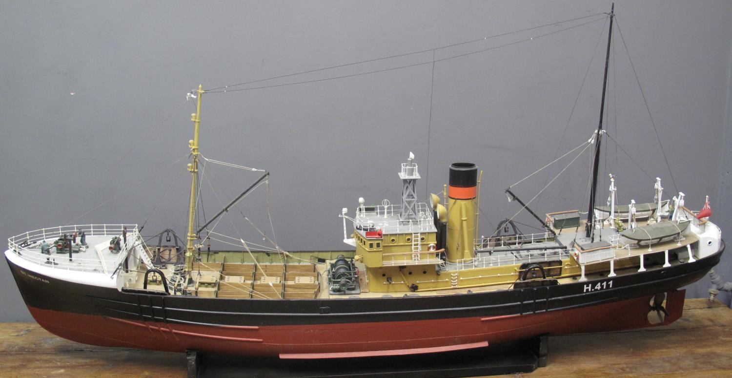 EXHIBITION QUALITY SCALE MODEL of the steam trawler 'St Nectan' registered in Hull, no: H.411,